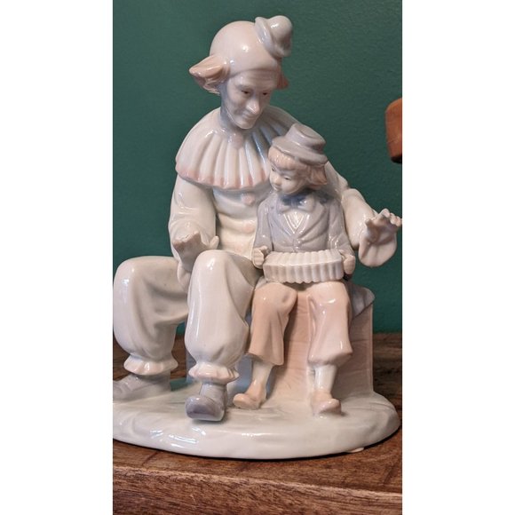 Vintage 1985 Arnart Figurine - Clown Teaching Boy Accordion - Picture 2 of 8